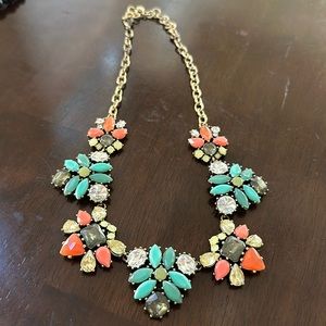 Stella and dot statement necklace